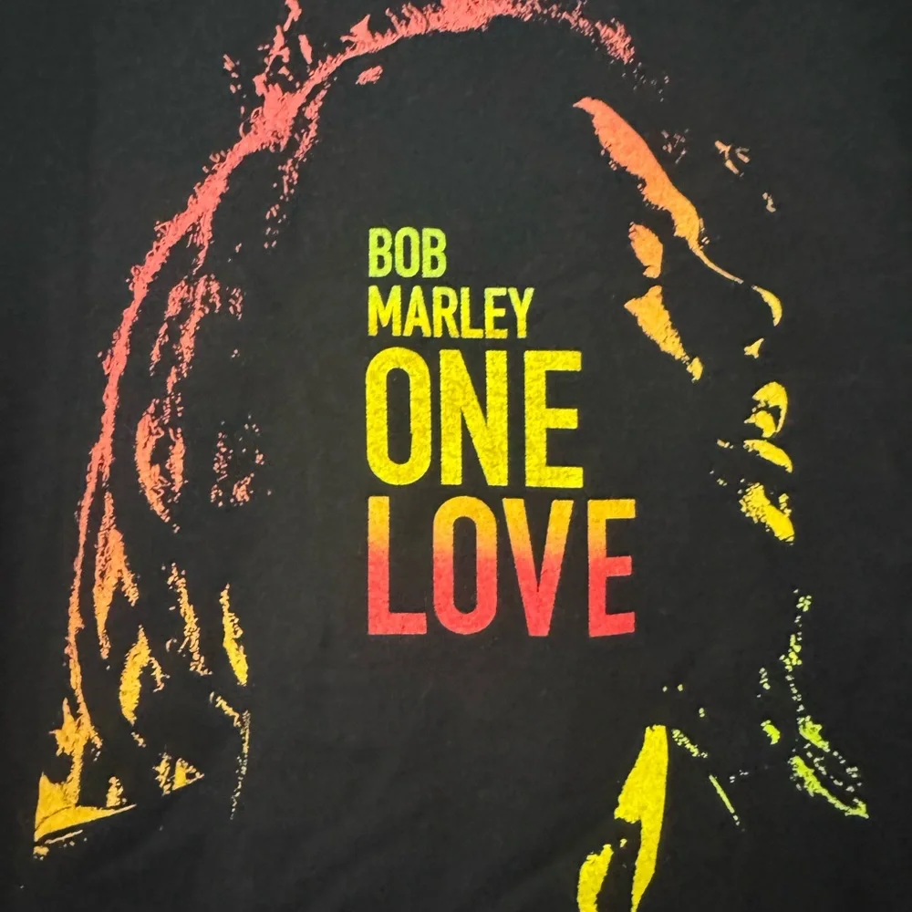 NWT Bob Marley One Love Black Long Sleeve T-Shirt Medium UNISEX. - Picture 2 of 4